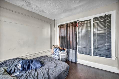 891 Paxton Road Cleveland OH 44108