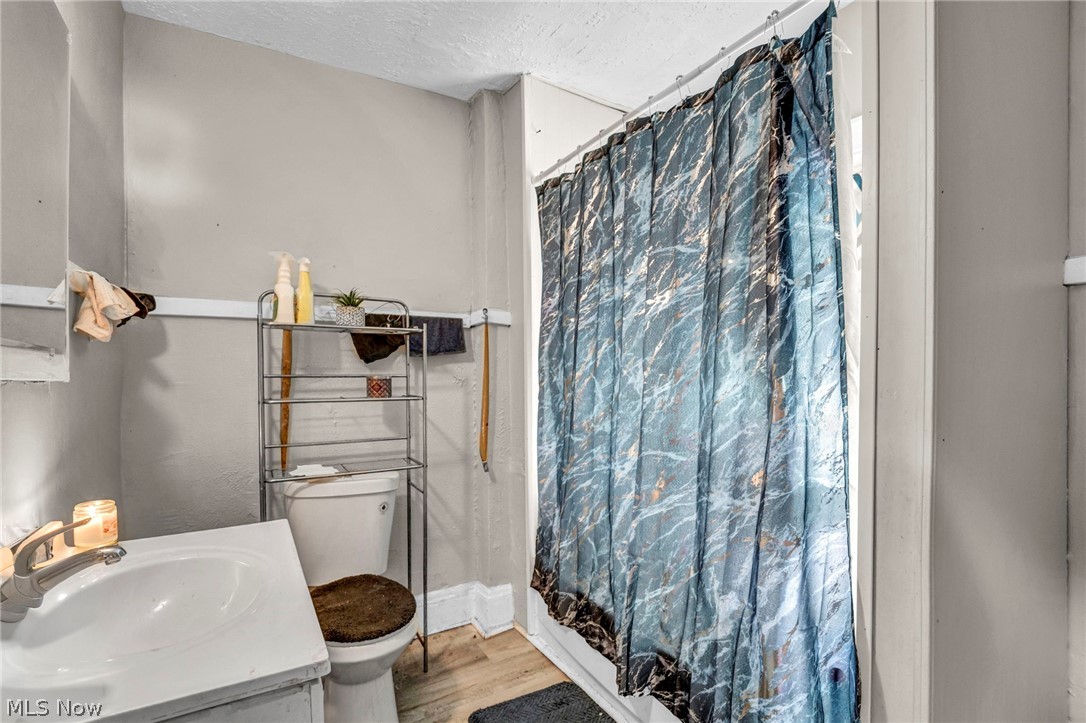891 Paxton Road Cleveland OH 44108