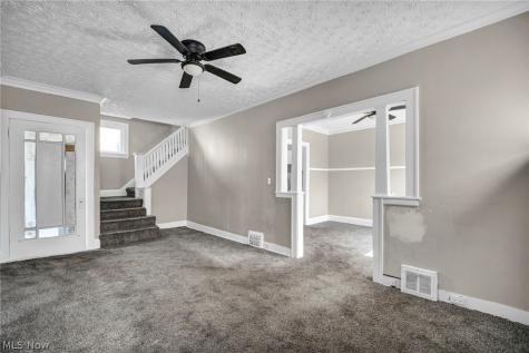 891 Paxton Road Cleveland OH 44108