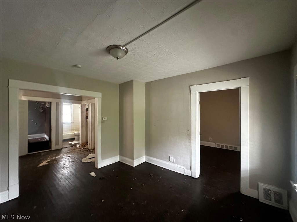 941 Alhambra Road Cleveland OH 44110