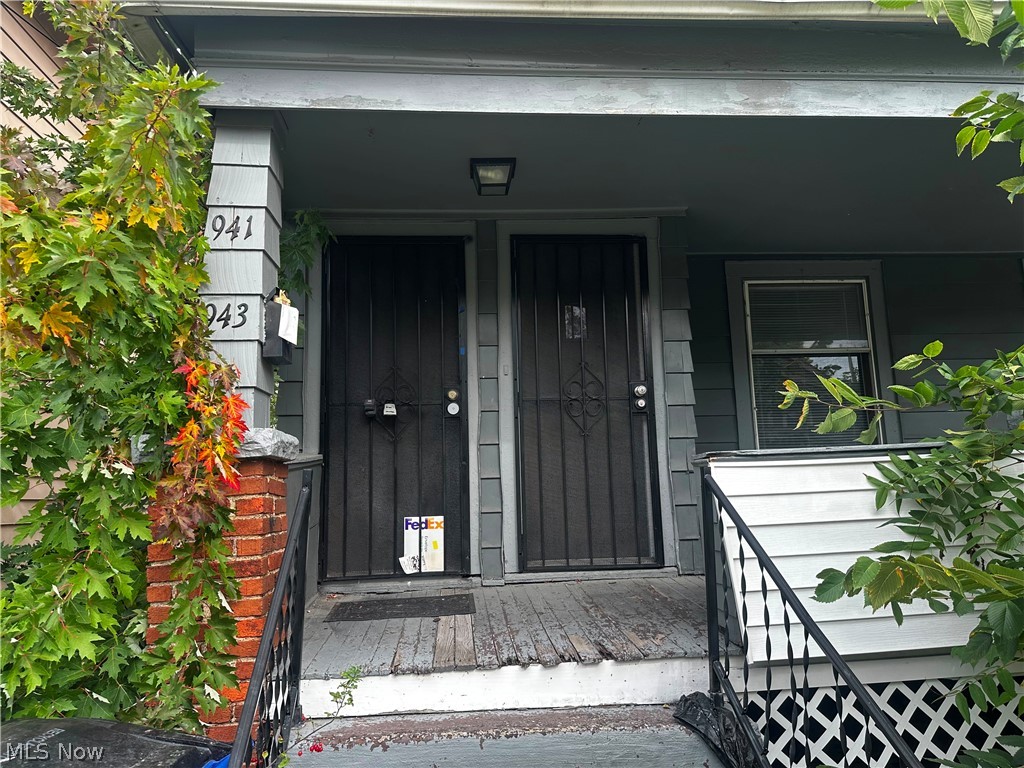 941 Alhambra Road Cleveland OH 44110