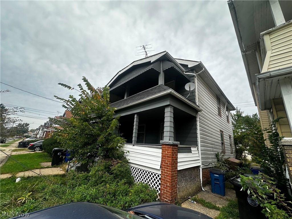 941 Alhambra Road Cleveland OH 44110