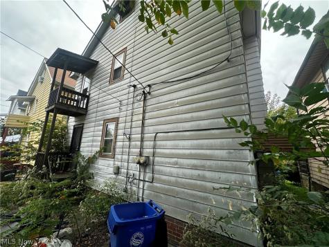 941 Alhambra Road Cleveland OH 44110