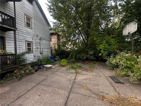 941 Alhambra Road Cleveland OH 44110