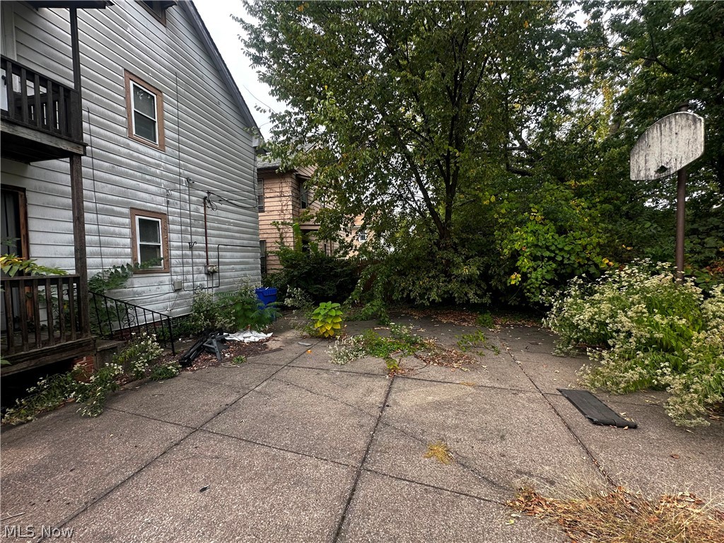 941 Alhambra Road Cleveland OH 44110