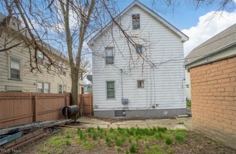 817 Alhambra Road Cleveland OH 44110