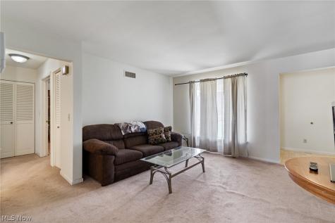 957 Curtwood Drive Wooster OH 44691