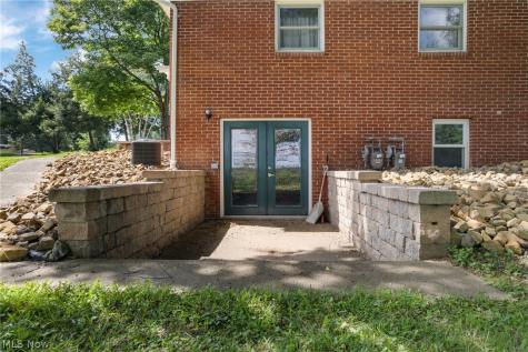 957 Curtwood Drive Wooster OH 44691