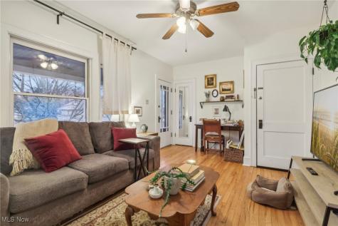 10331 Linnet Avenue Cleveland OH 44111