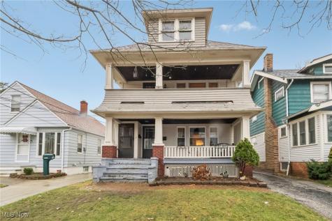 10331 Linnet Avenue Cleveland OH 44111