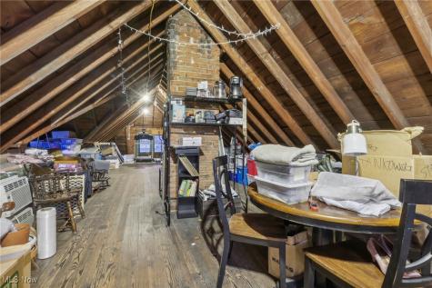 10331 Linnet Avenue Cleveland OH 44111