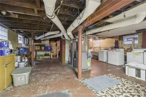 10331 Linnet Avenue Cleveland OH 44111