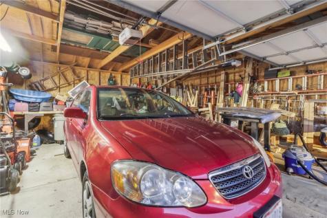 10331 Linnet Avenue Cleveland OH 44111