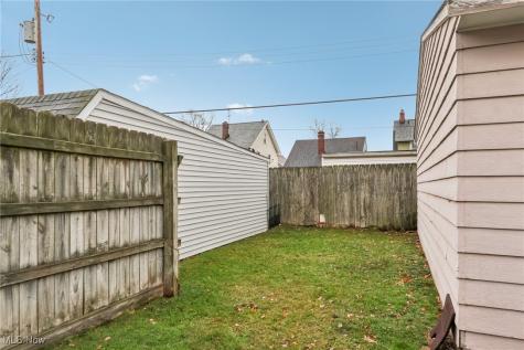 10331 Linnet Avenue Cleveland OH 44111