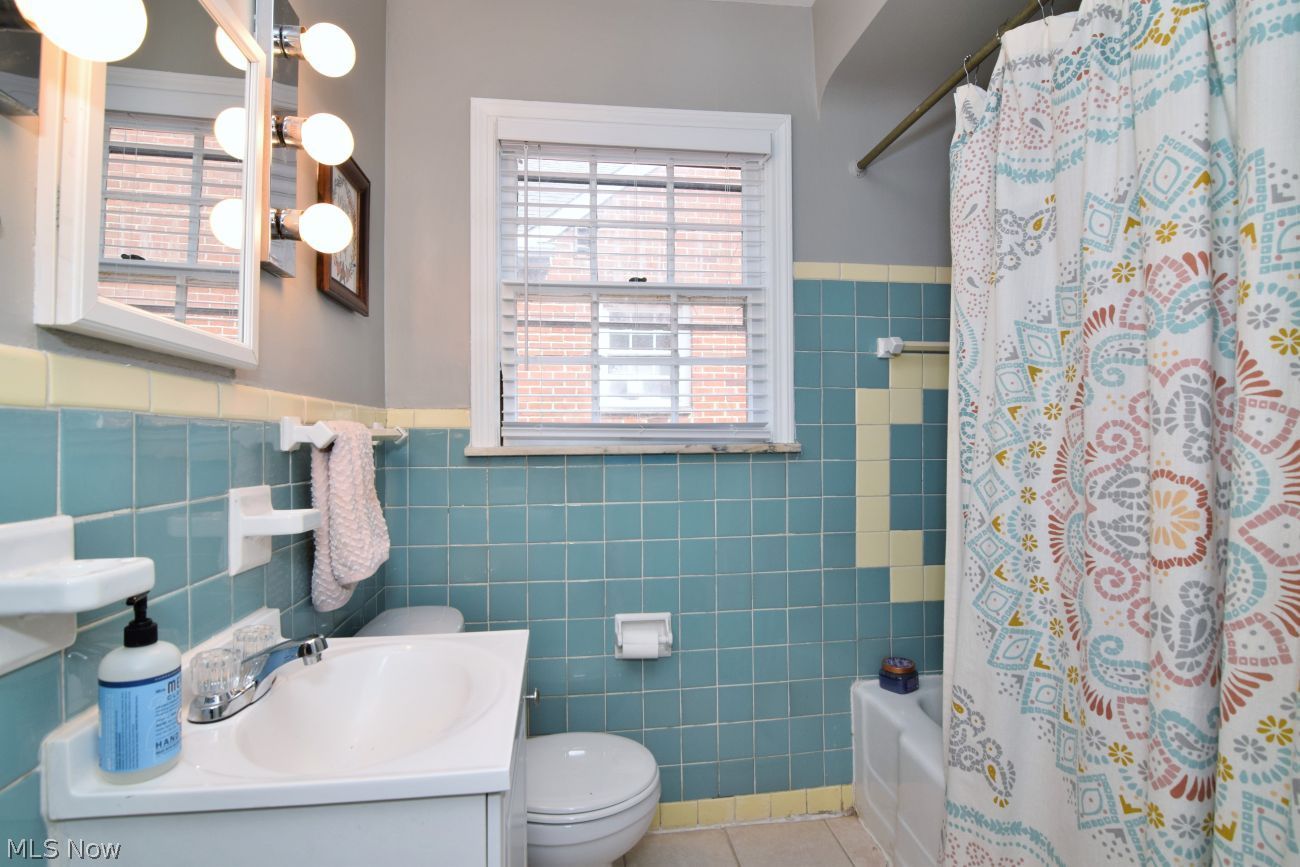 3558 Gridley Road Shaker Heights OH 44122
