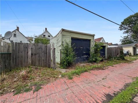3717 Woodbridge Avenue Cleveland OH 44109