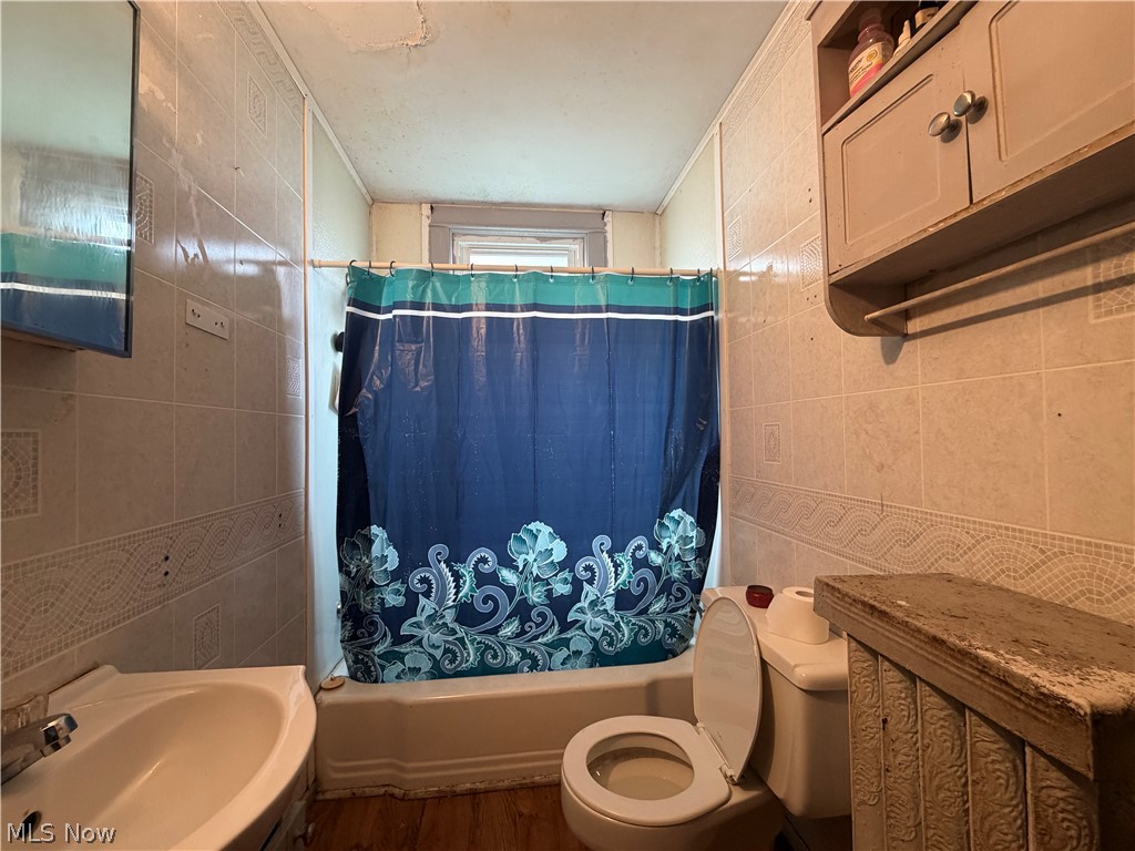 436 Locust Street Coshocton OH 43812