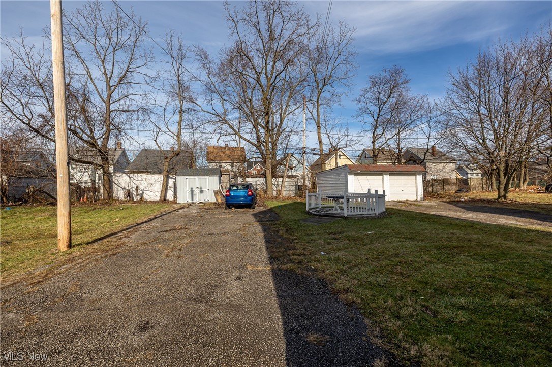 13509 Svec Avenue Cleveland OH 44120
