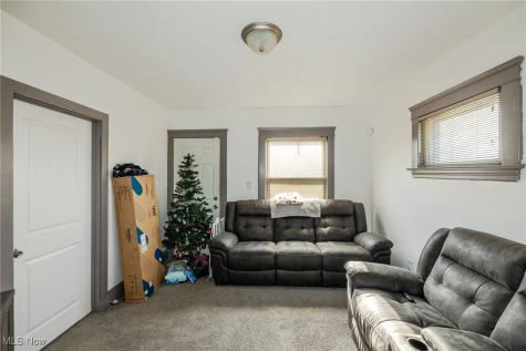 13509 Svec Avenue Cleveland OH 44120