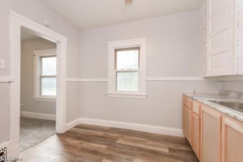 10803 Navarre Court Cleveland OH 44108