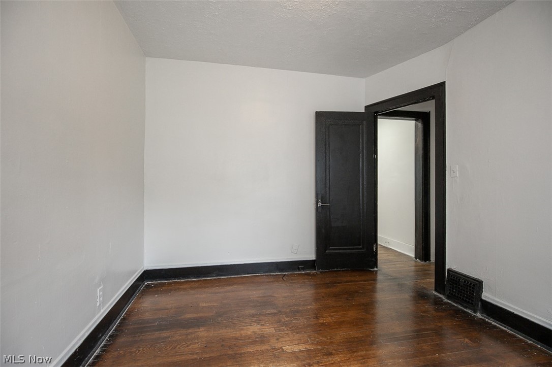3867 E 147th Street Cleveland OH 44128
