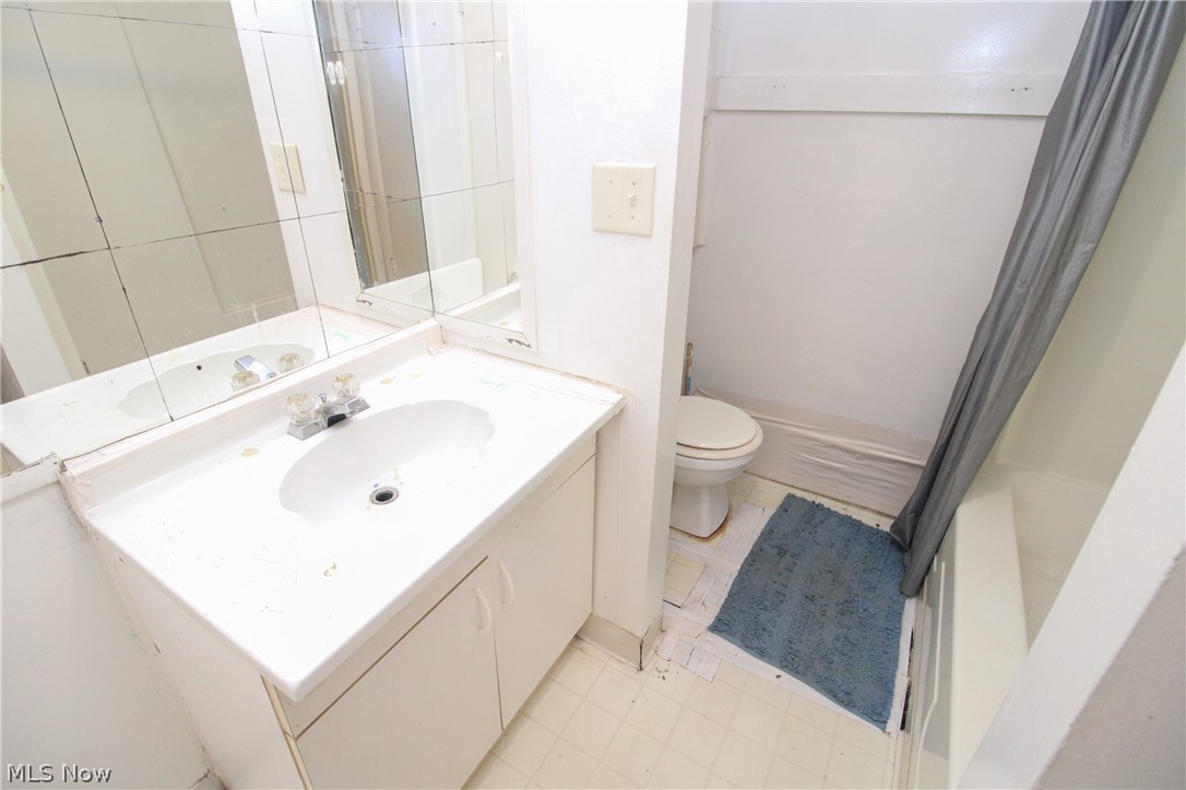 5173 Palmyra Road SW Warren OH 44481