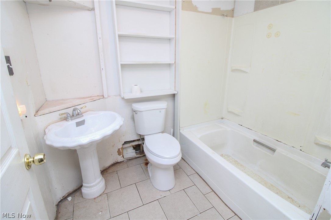 5173 Palmyra Road SW Warren OH 44481