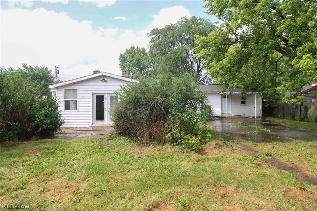 5173 Palmyra Road SW Warren OH 44481