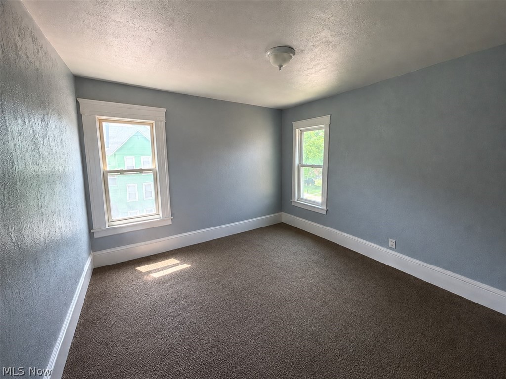 2092 W 95th Street Cleveland OH 44102