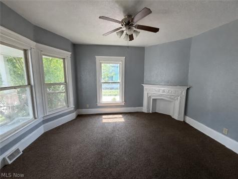 2092 W 95th Street Cleveland OH 44102