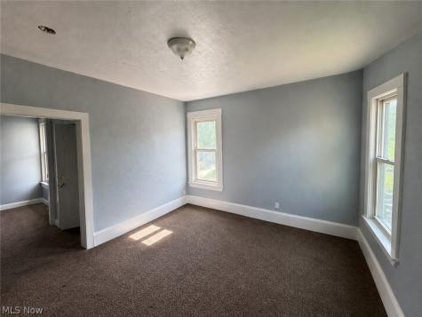 2092 W 95th Street Cleveland OH 44102