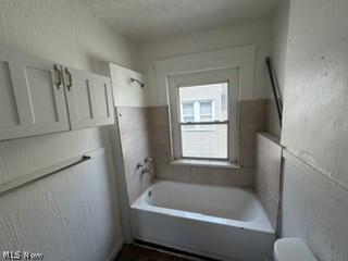 2092 W 95th Street Cleveland OH 44102