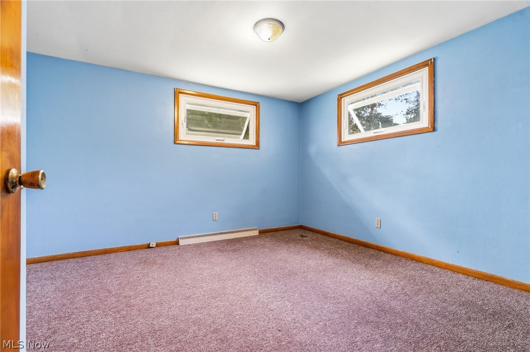 277 Devinney Avenue Louisville OH 44641