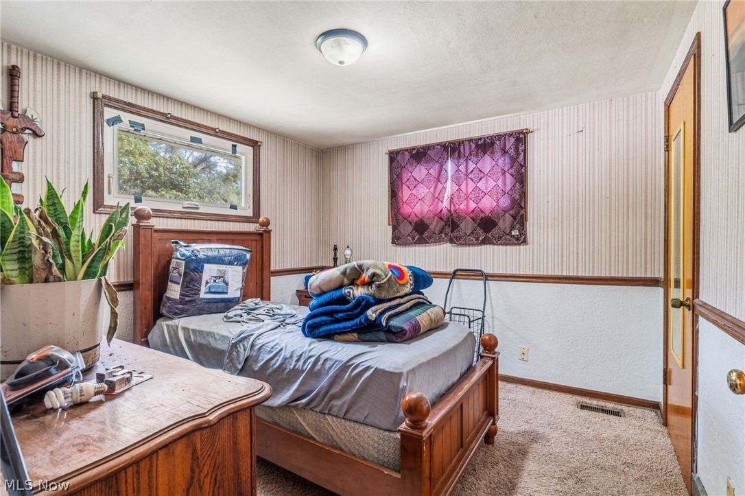 277 Devinney Avenue Louisville OH 44641