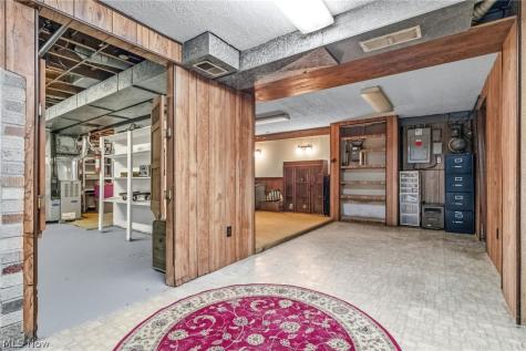 277 Devinney Avenue Louisville OH 44641