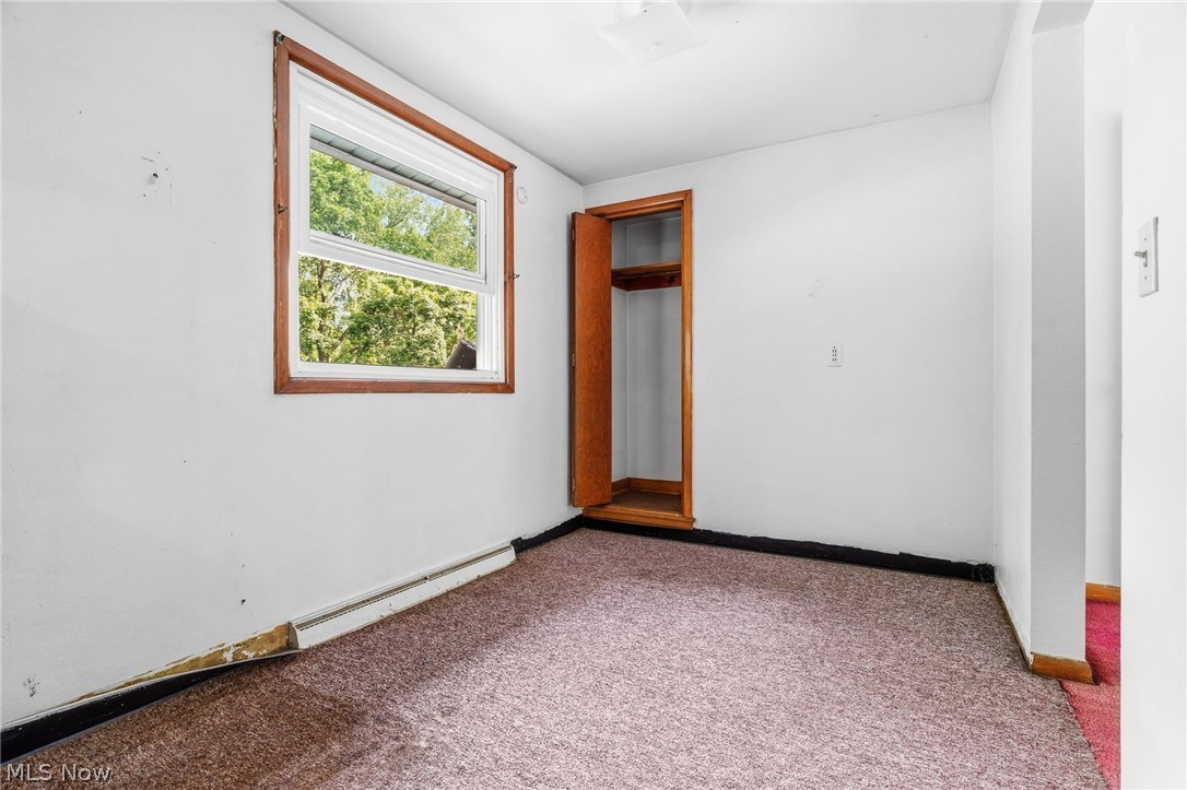277 Devinney Avenue Louisville OH 44641