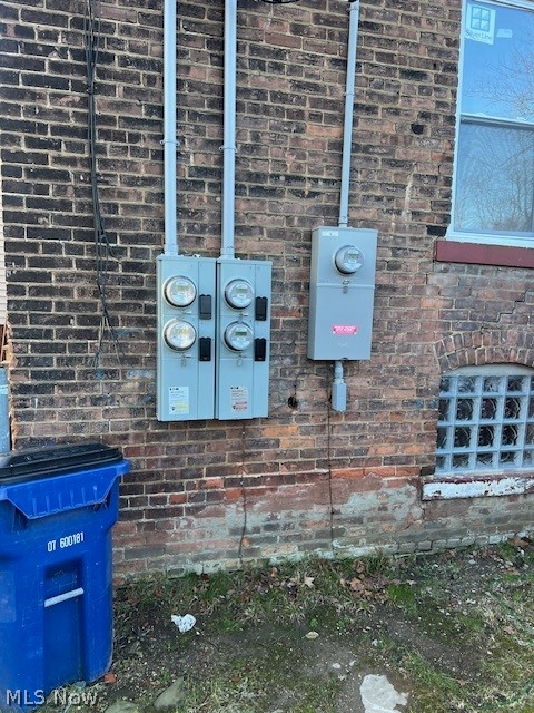 513 E 117 Street Cleveland OH 44108