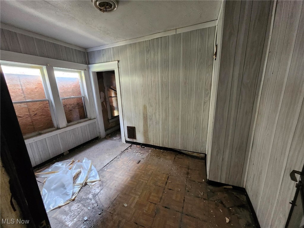 12501 Locke Avenue Cleveland OH 44108