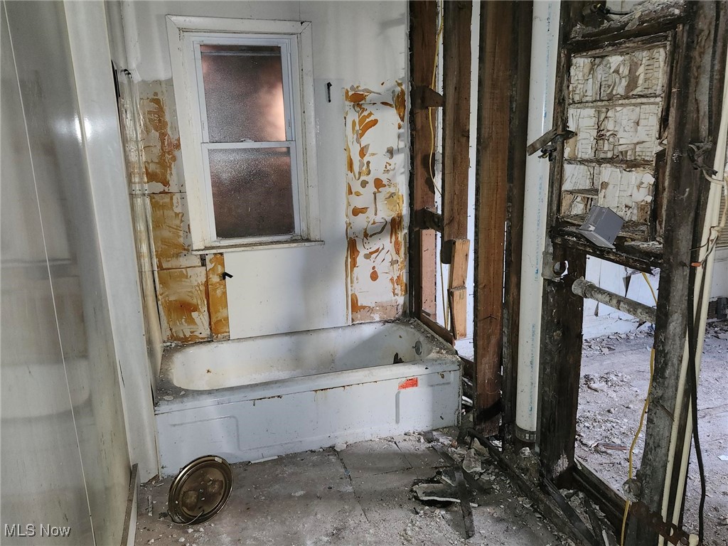 12501 Locke Avenue Cleveland OH 44108