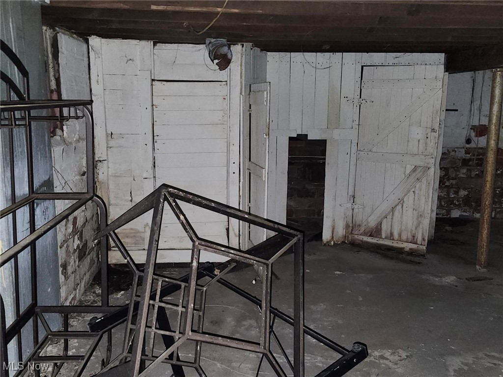 12501 Locke Avenue Cleveland OH 44108