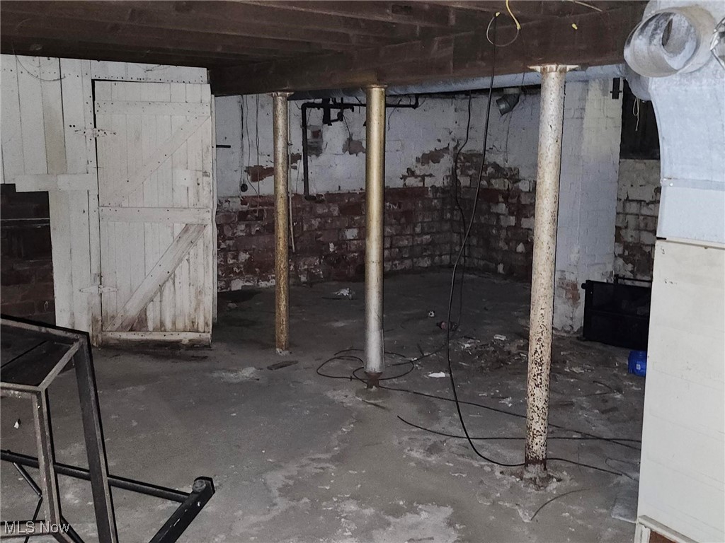 12501 Locke Avenue Cleveland OH 44108