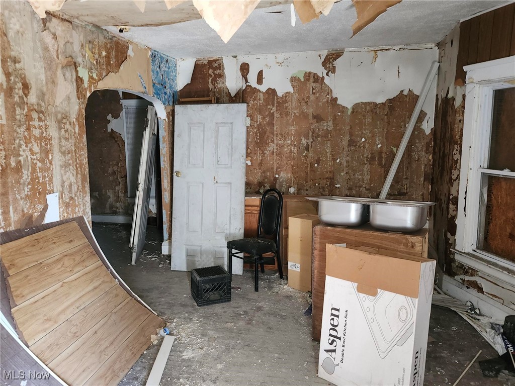 12501 Locke Avenue Cleveland OH 44108