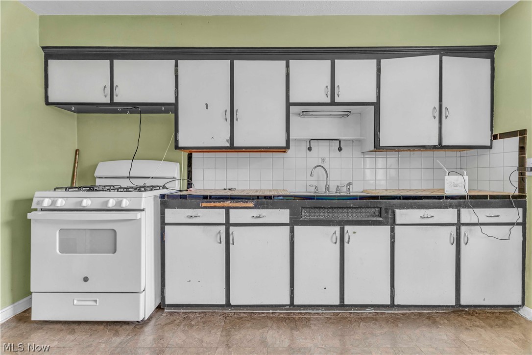 14326 Lakewood Heights Boulevard Lakewood OH 44107