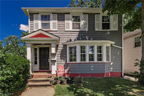 3571 Strathavon Road Shaker Heights OH 44120