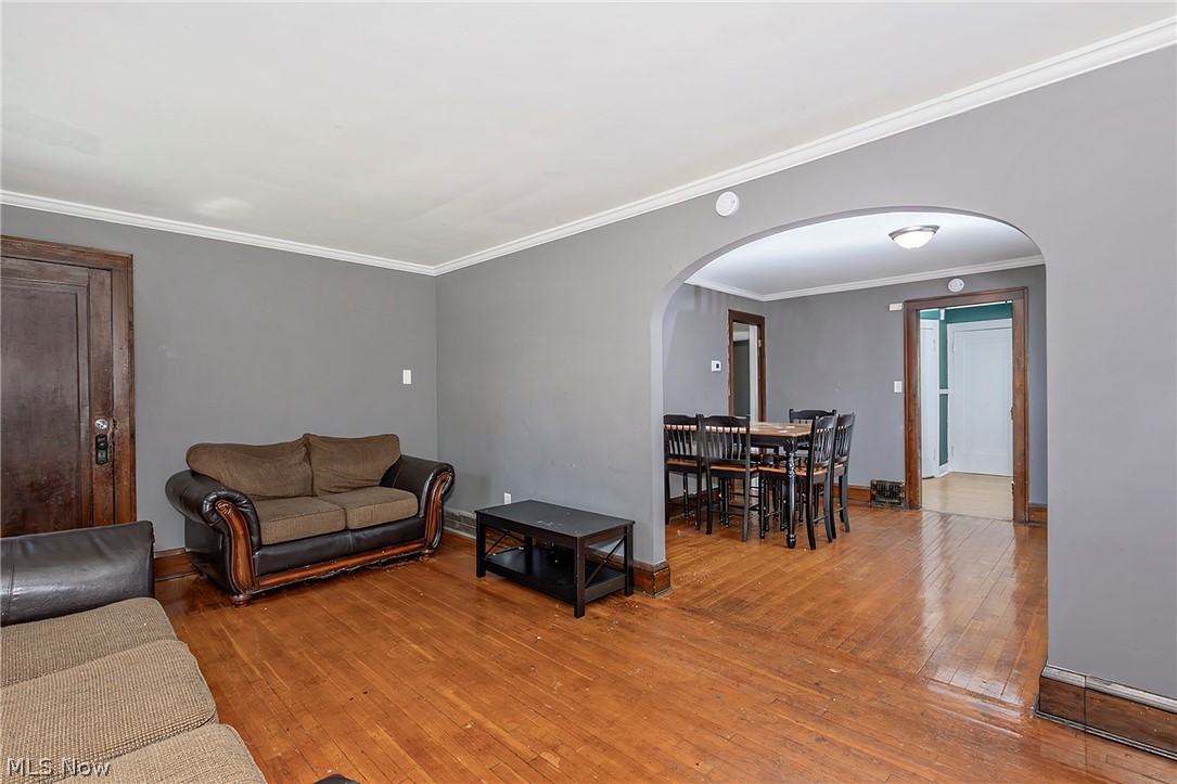 3571 Strathavon Road Shaker Heights OH 44120