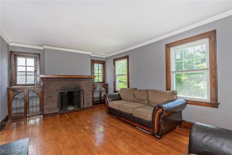 3571 Strathavon Road Shaker Heights OH 44120