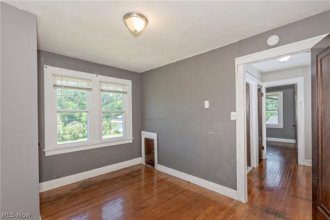 3571 Strathavon Road Shaker Heights OH 44120