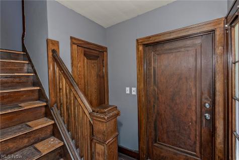 3571 Strathavon Road Shaker Heights OH 44120