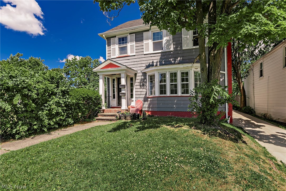 3571 Strathavon Road Shaker Heights OH 44120