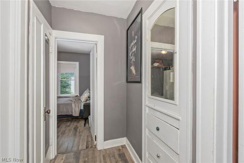 3571 Strathavon Road Shaker Heights OH 44120